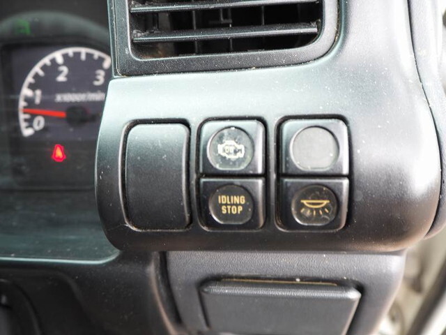 いすゞエルフ家畜運搬車小型（2t・3t）[写真39]