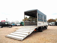 いすゞエルフ家畜運搬車小型（2t・3t）[写真09]