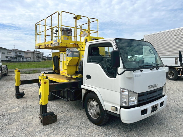 いすゞエルフ高所作業車小型（2t・3t）[写真01]