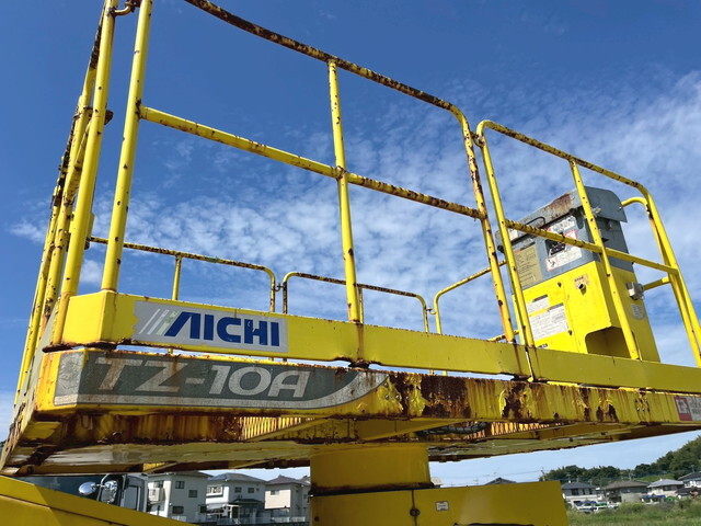 いすゞエルフ高所作業車小型（2t・3t）[写真10]