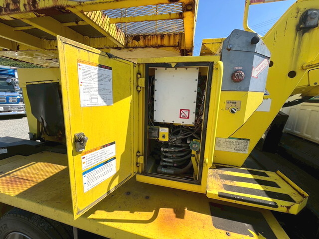 いすゞエルフ高所作業車小型（2t・3t）[写真18]