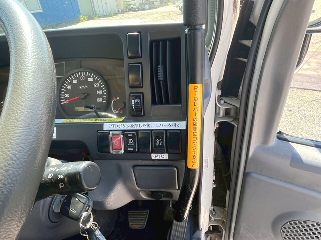 いすゞエルフ高所作業車小型（2t・3t）[写真25]