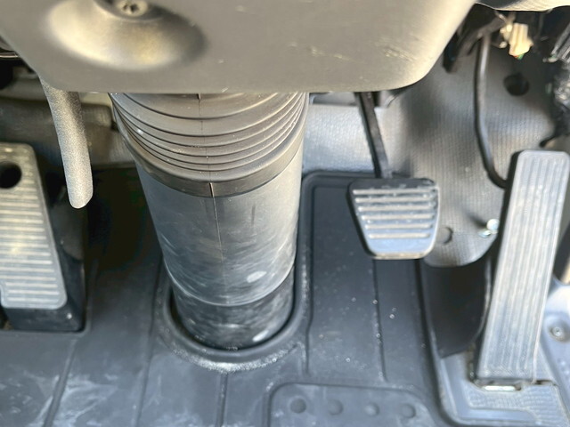 いすゞエルフ高所作業車小型（2t・3t）[写真27]