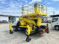 いすゞエルフ高所作業車小型（2t・3t）[写真02]