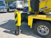 いすゞエルフ高所作業車小型（2t・3t）[写真08]