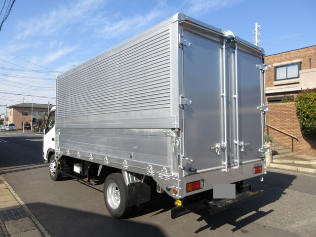 トヨタその他の車種アルミウイング小型（2t・3t）[写真02]