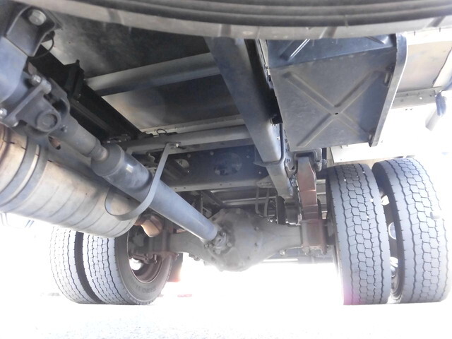 三菱キャンターアルミバン小型（2t・3t）[写真14]