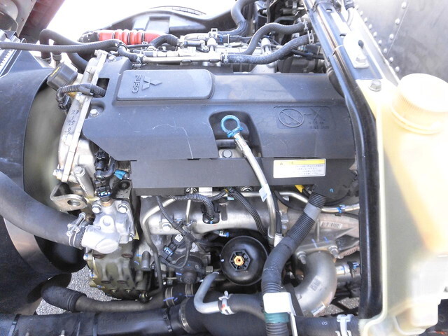 三菱キャンターアルミバン小型（2t・3t）[写真24]