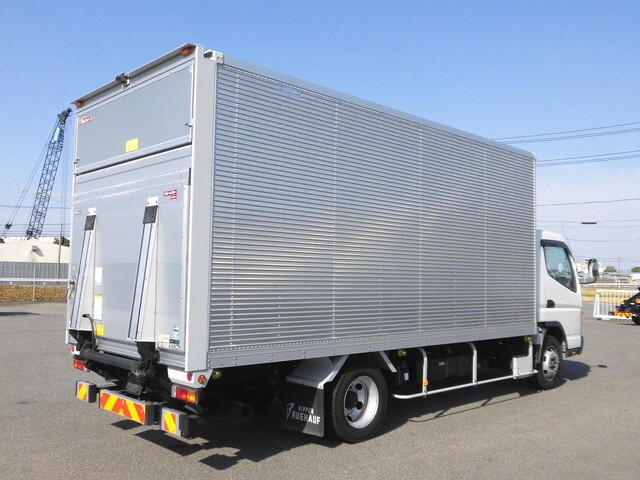 三菱キャンターアルミバン小型（2t・3t）[写真04]