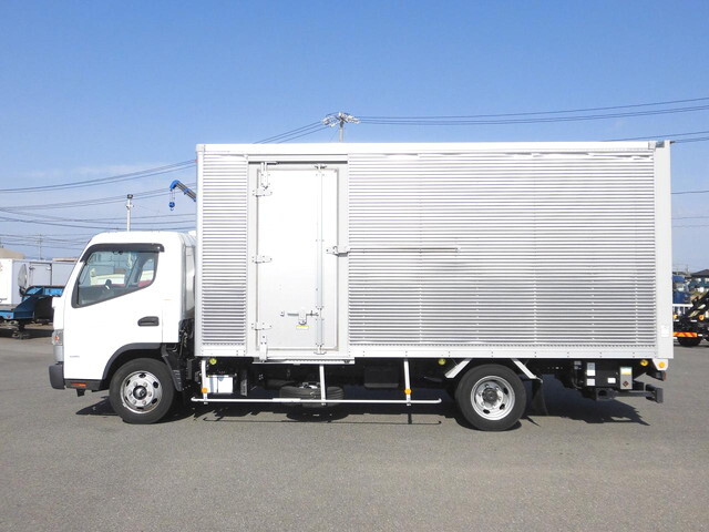 三菱キャンターアルミバン小型（2t・3t）[写真05]