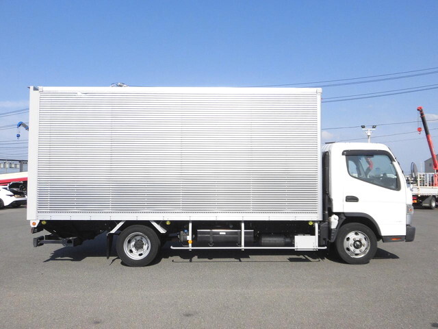 三菱キャンターアルミバン小型（2t・3t）[写真06]