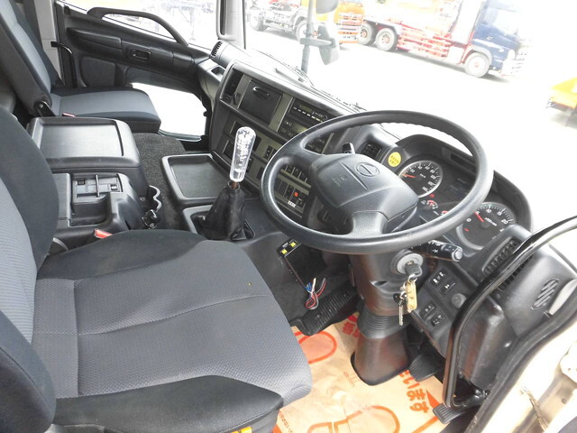 日野プロフィアダンプ大型（10t）[写真16]