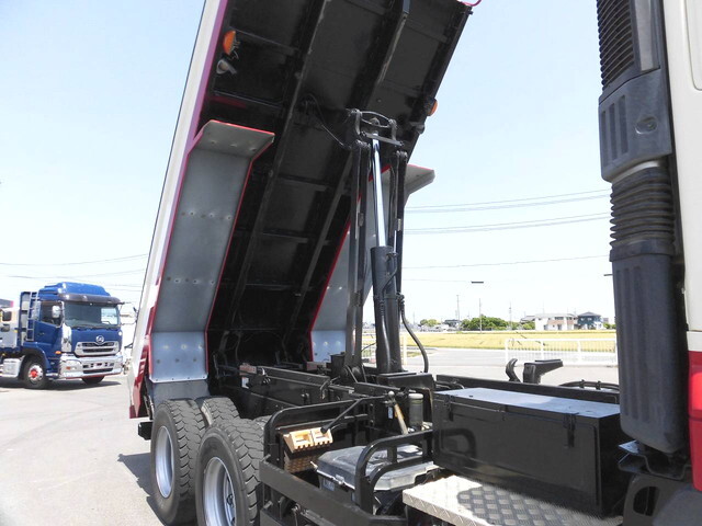 日野プロフィアダンプ大型（10t）[写真08]