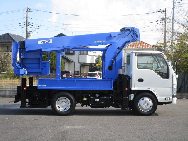 いすゞエルフ高所作業車小型（2t・3t）[写真05]