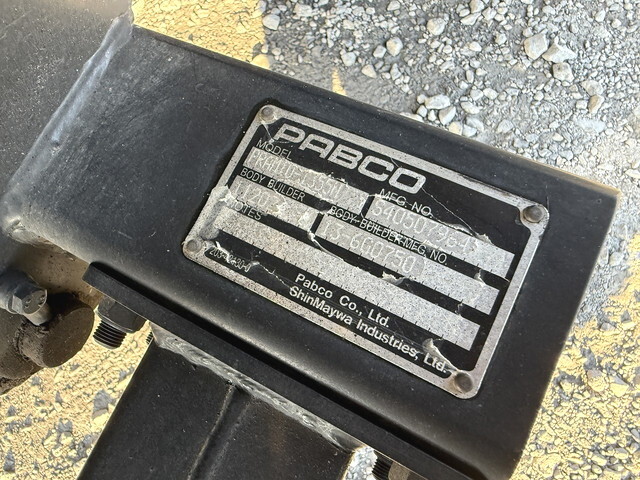 三菱ふそうキャンターアルミバン小型（2t・3t）[写真16]