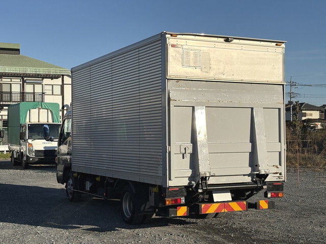 三菱ふそうキャンターアルミバン小型（2t・3t）[写真02]