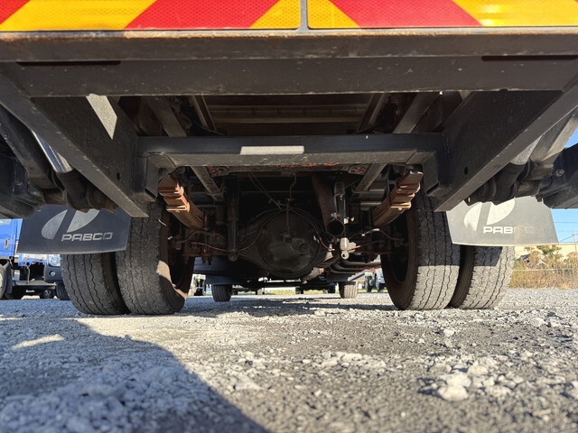 三菱ふそうキャンターアルミバン小型（2t・3t）[写真25]