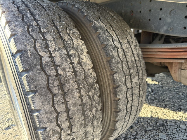 三菱ふそうキャンターアルミバン小型（2t・3t）[写真27]