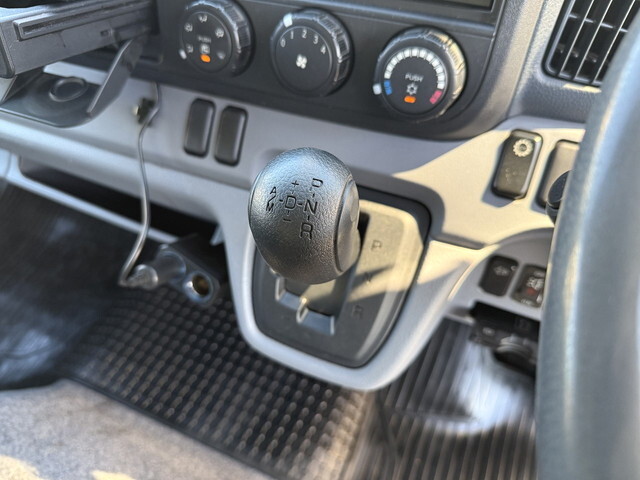 三菱ふそうキャンターアルミバン小型（2t・3t）[写真34]