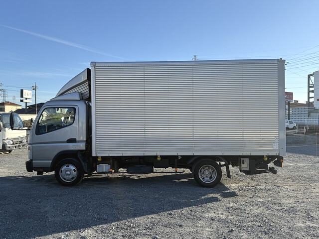 三菱ふそうキャンターアルミバン小型（2t・3t）[写真05]