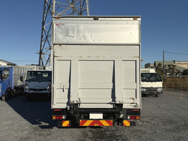三菱ふそうキャンターアルミバン小型（2t・3t）[写真06]