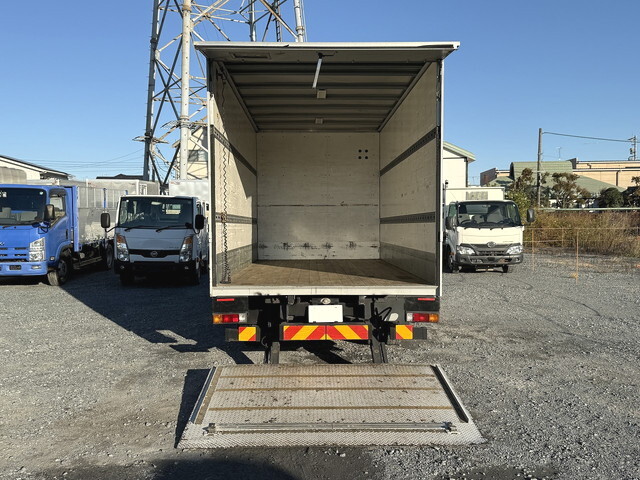 三菱ふそうキャンターアルミバン小型（2t・3t）[写真07]