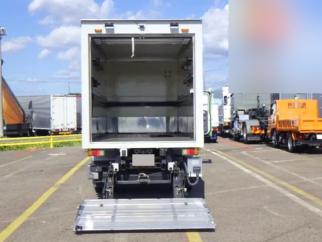 いすゞエルフアルミバン小型（2t・3t）[写真10]