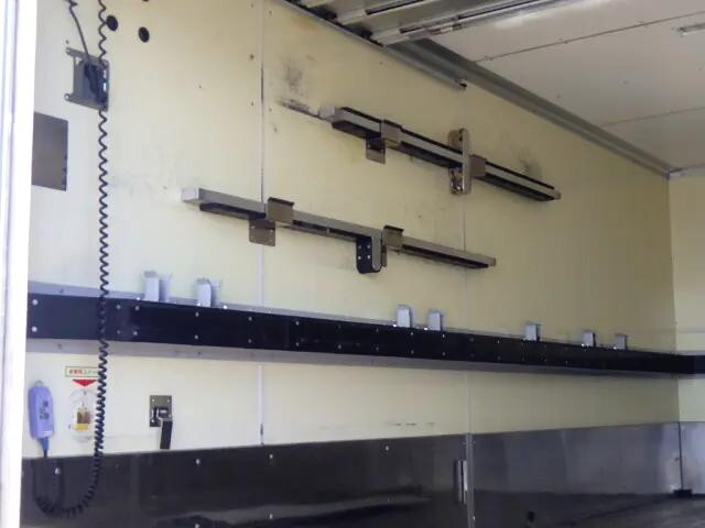 いすゞエルフアルミバン小型（2t・3t）[写真11]