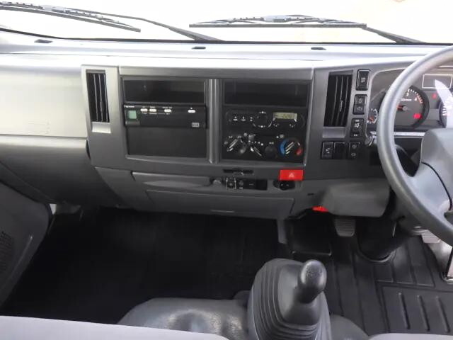 いすゞエルフアルミバン小型（2t・3t）[写真17]