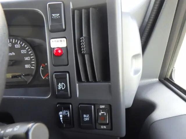 いすゞエルフアルミバン小型（2t・3t）[写真24]