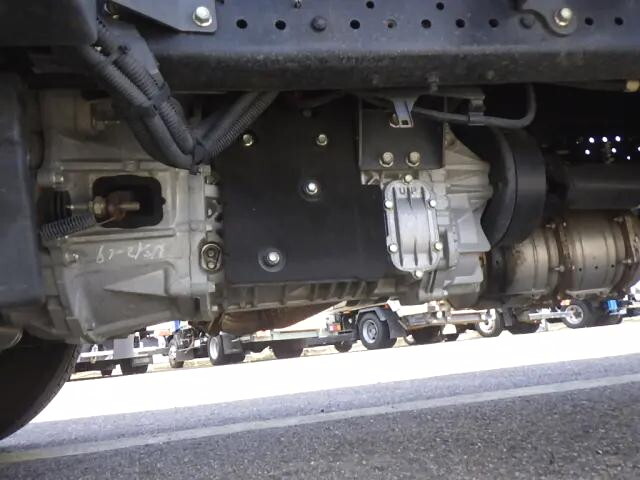 いすゞエルフアルミバン小型（2t・3t）[写真29]