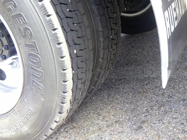 いすゞエルフアルミバン小型（2t・3t）[写真31]