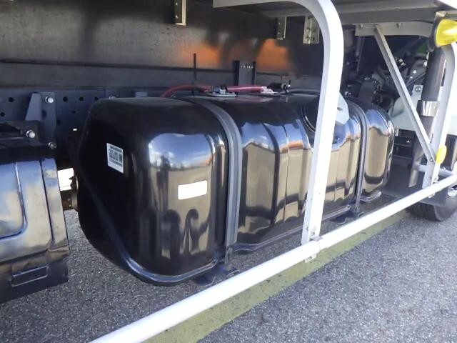 いすゞエルフアルミバン小型（2t・3t）[写真39]