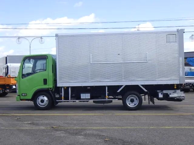 いすゞエルフアルミバン小型（2t・3t）[写真08]