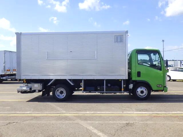 いすゞエルフアルミバン小型（2t・3t）[写真09]