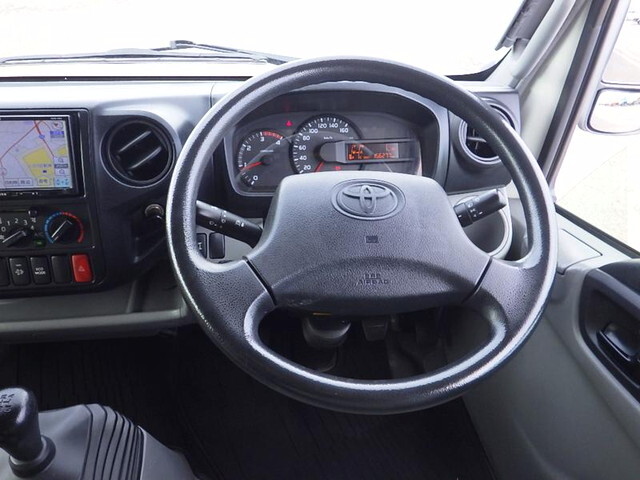 トヨタトヨエースカーテン車小型（2t・3t）[写真11]