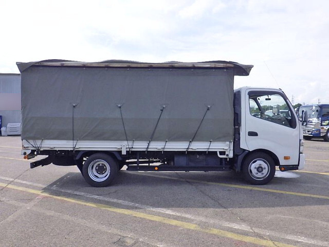 トヨタトヨエースカーテン車小型（2t・3t）[写真05]