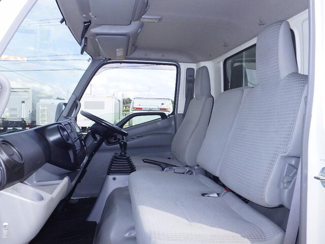 トヨタトヨエースカーテン車小型（2t・3t）[写真09]