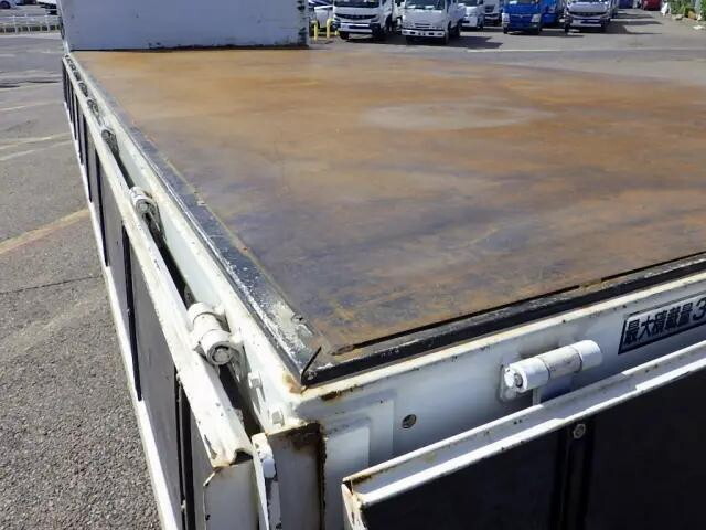 いすゞフォワード平ボディ中型（4t）[写真14]