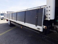 いすゞフォワード平ボディ中型（4t）[写真16]