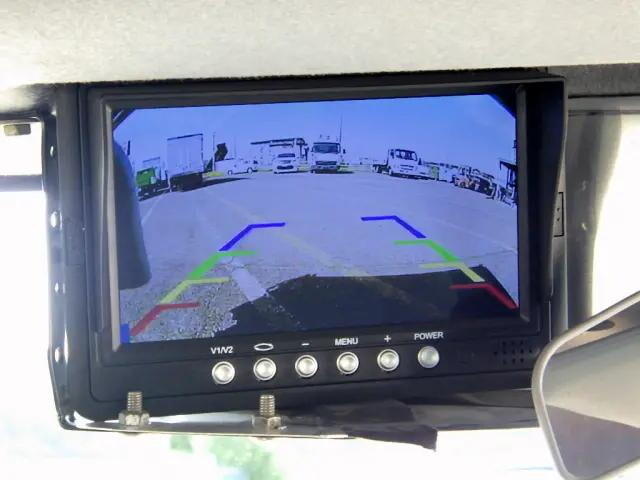 いすゞフォワード平ボディ中型（4t）[写真20]