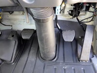 いすゞフォワード平ボディ中型（4t）[写真26]