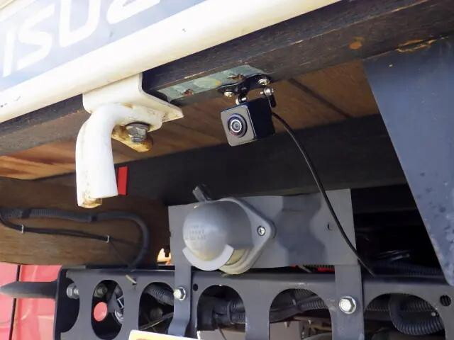 いすゞフォワード平ボディ中型（4t）[写真35]