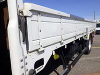 いすゞフォワード平ボディ中型（4t）[写真10]