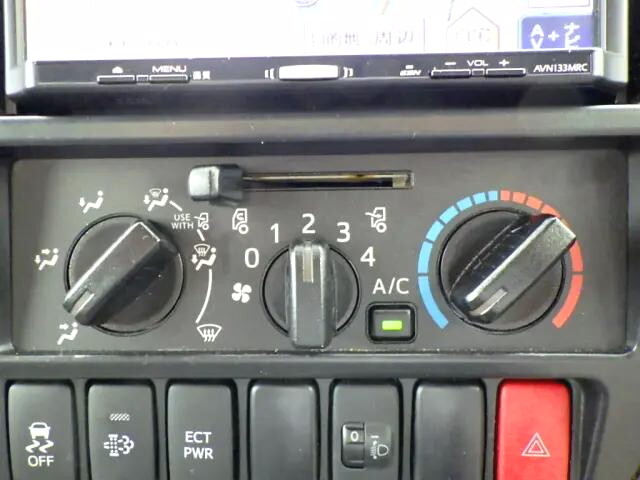 トヨタダイナアルミバン小型（2t・3t）[写真14]