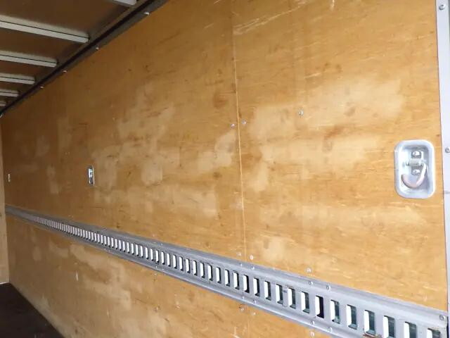 トヨタダイナアルミバン小型（2t・3t）[写真28]