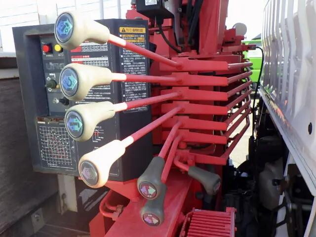 トヨタダイナクレーン3段小型（2t・3t）[写真11]