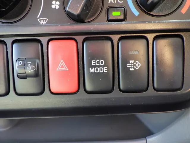 トヨタダイナクレーン3段小型（2t・3t）[写真21]