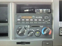 いすゞフォワード平ボディ中型（4t）[写真14]