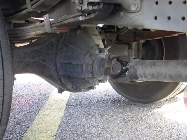 いすゞフォワード平ボディ中型（4t）[写真16]